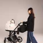 תיק עגלה סהרה שחור עם נרתיק בקבוק תואם