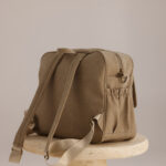 לורן חאקי גב