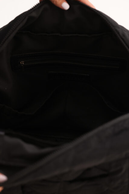 סהרה שחור פנים התיק